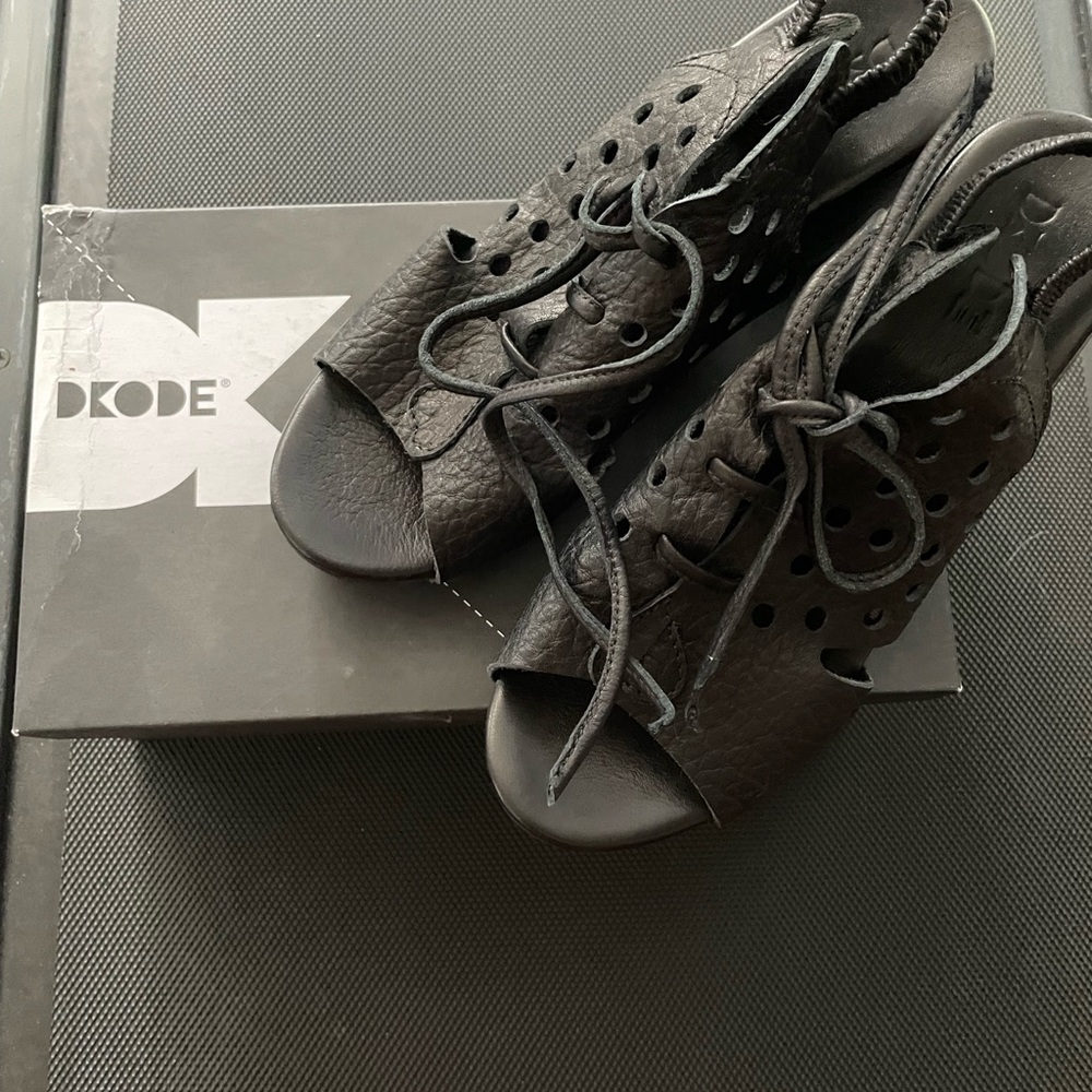 Women's Black Sandals